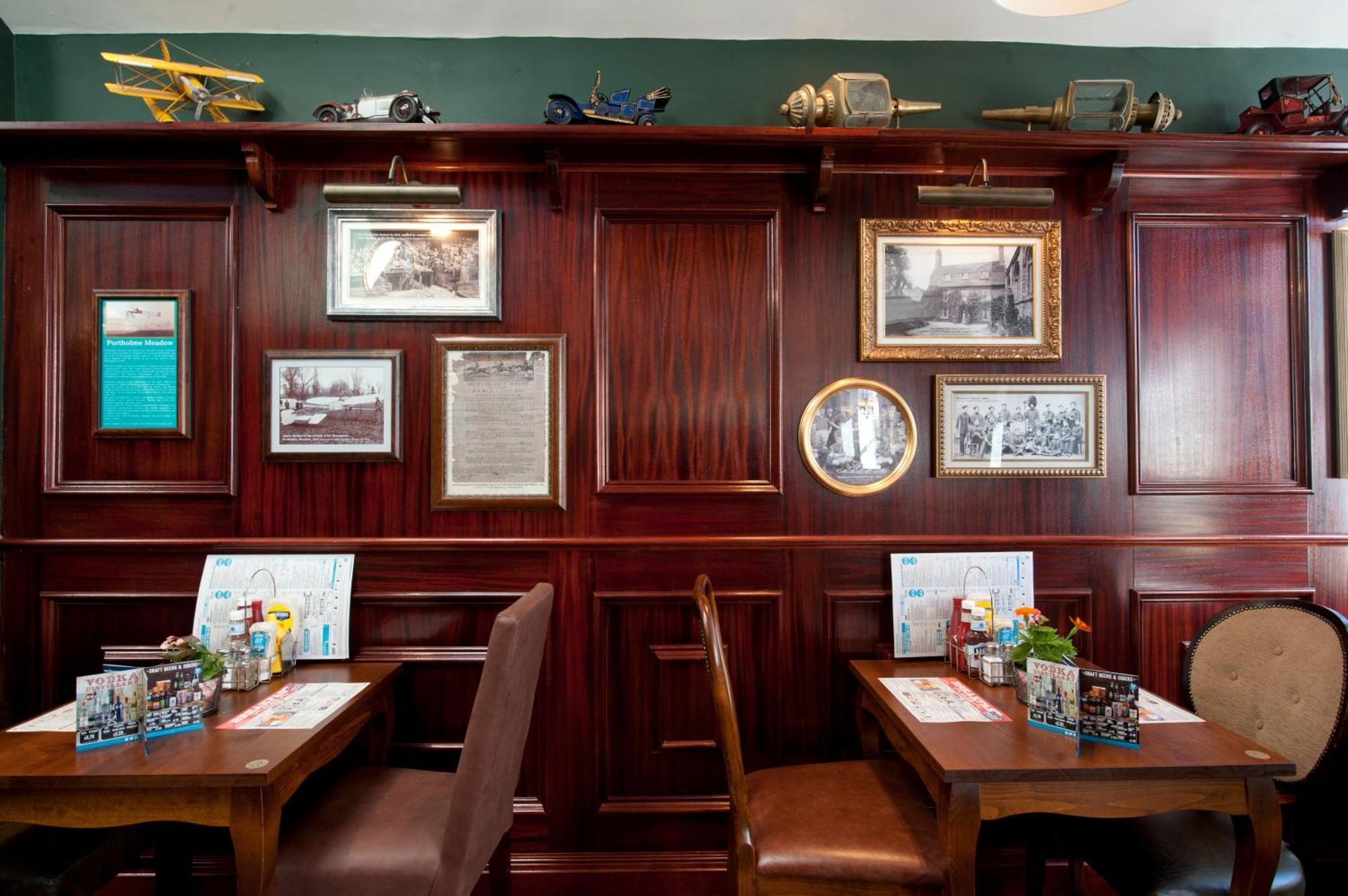 Sandford House Hotel Wetherspoon Huntingdon Ngoại thất bức ảnh
